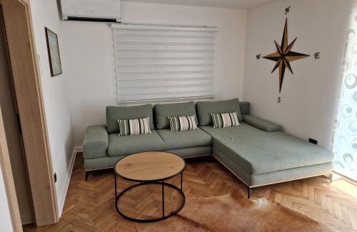 Lasko Apartment | Top-Rated Child-Friendly Stay at Apartmaji PR' KERIN