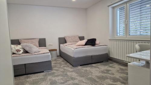 Lasko Apartment | Top-Rated Child-Friendly Stay at Apartmaji PR' KERIN