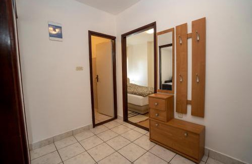 Golubic Apartment | Welcoming Stay at Apartman Čurčić - Rated 9/10 & Family-Friendly