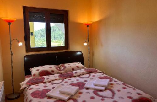 Zabljak Apartment | Top-Rated Apartman Žabljak with Hot Tub & Breakfast