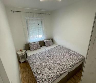 Gradiska Apartment | Elegant Stay at Apartman Afrodita: Rated 9.9/10 and Family-Friendly