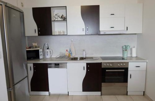 Alipasin Most Apartment | Cozy Stay at Apartman Ajlin Sarajevo with Family-Friendly Perks