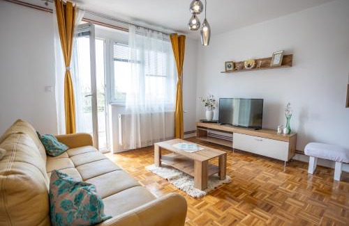 Vukovar Apartment | Family-Friendly Apartman Amal - Guest Rated 9.8/10