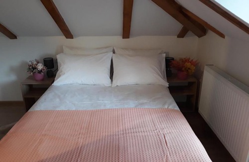 Ciganska Mahala House | Guest Rated 10/10: Family-Friendly Apartman AMALFI Stay