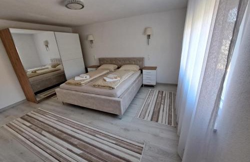 Kulen Vakuf Apartment | Pet-Friendly Apartman Amelaa with Top Guest Ratings