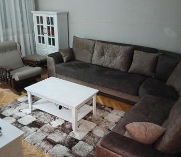 Niksic Apartment | Kid-Friendly Stay at APARTMAN ANDJELA – Rated 10/10!