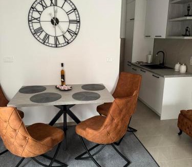 Babin do Apartment | Family-Friendly Retreat at Apartman ANNA ATINA Budva