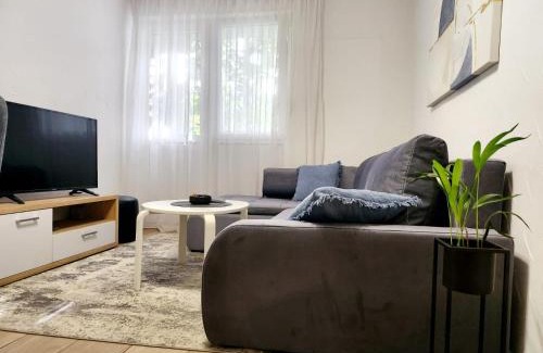 Vinkovci Apartment | Pet-Friendly Retreat at Apartman Ante - Guest Rated 9.7