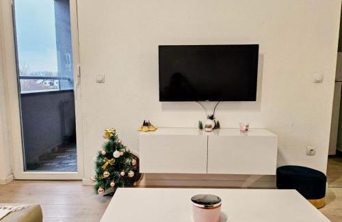Gradiska Apartment | Family-Friendly Retreat at Apartman Aura - Rated 10/10!