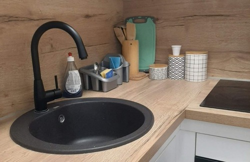Ilidza Apartment | Blue Moon Apartment: Family-Friendly with Balcony Access