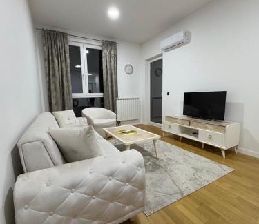 Ilidza Apartment | Child-Friendly Comfort at Apartman Bulevar Una - Rated 10/10