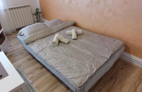 Sremska Mitrovica Apartment | Top-Rated Apartman Centar: Pet & Child Friendly Stay