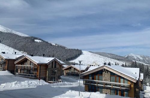 Jasna Apartment | Discover Chalet Demänovka: Family-Friendly with Hot Tub