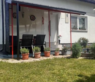 Una-Sana Canton Apartment | Family-Friendly Stay at Apartman Cirkic - Rated 9.9/10