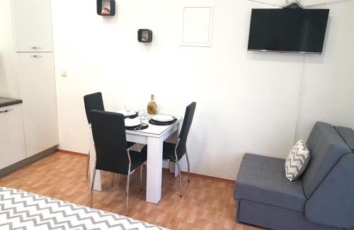 Stanici Apartment | Exceptional Stay at Apartman Dalibor in Stanići, Omiš