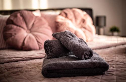 Slavonski Brod Apartment | Top-Rated Apartman Elly with Family-Friendly Amenities