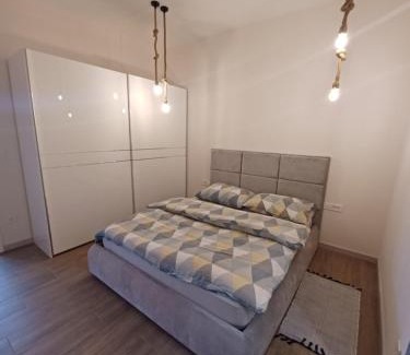 Cvetkovic Apartment | Cozy Apartman Franko: Family-Friendly Stay with Dining