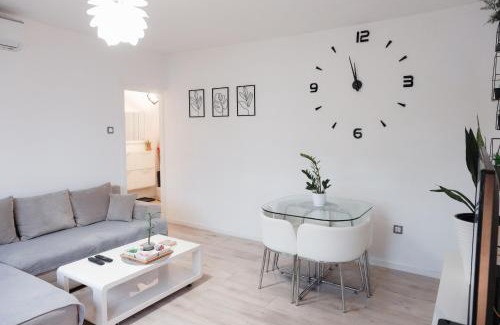 Osijek Apartment | Guest Rated: 9.8 - Family-Friendly Apartman Franko