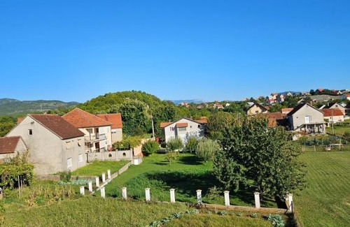 Niksic Apartment | Pet-Friendly Retreat at Apartman Gajic - Guest Rated 9.9