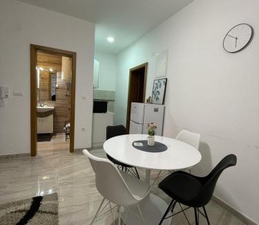 Brdo Apartment | Top-Rated Family Retreat at Apartman Gakić 1