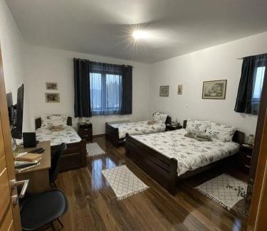 Brdo Apartment | Top-Rated Family Retreat at Apartman Gakić 1