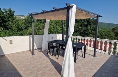 Muc Villa | Discover Apartman Gizdavac: Guest Rated 9/10 & Pet Friendly