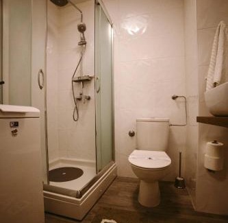 Slavonski Brod Apartment | Guest Rated: Apartman Gold with Breakfast & Child-Friendly Perks