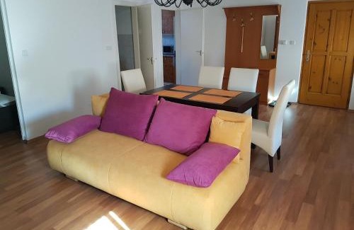 Mosonmagyarovar Apartment | Explore Apartman Kaszás Central: Rated 9/10 by Guests