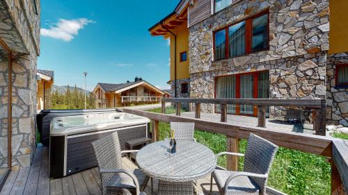 Jasna Apartment | Elegant Apartman Konifer: Guest Rated 9.7 & Pet Friendly