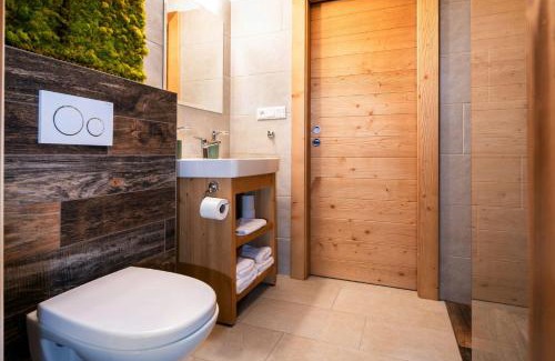 Jasna Apartment | Elegant Apartman Konifer: Guest Rated 9.7 & Pet Friendly