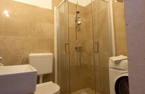 Savar Apartment | Top-Rated Oceanfront Stay at Apartman Lapis with Hot Tub