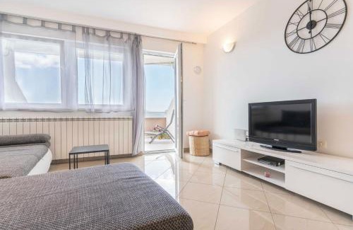 Sestanovac Apartment | Pet-Friendly Apartment Lara: Guest Rated 9.3/10