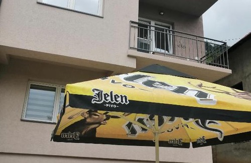 Ciganska Mahala Apartment | Family-Friendly Apartman Lara with Kitchen and Perfect Score