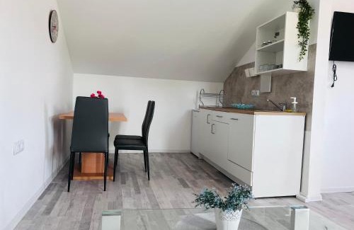 Tusilovic Apartment | Kid-Friendly Escape at Apartman Castle - Rated 9/10!