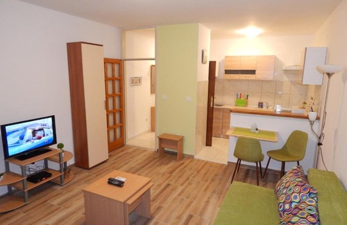 Topla Apartment | Pet-Friendly Ocean View at Apartman Lena - Rated 9/10