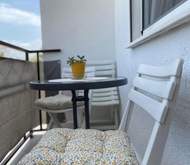 Jadrtovac Apartment | Child-Friendly Retreat at Apartman Luka - Rated 9.9/10