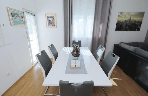 Zadar Apartment | Pet-Friendly Apartman Luka: Top Rated 10/10 Retreat