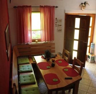Municipality of Gracac Apartment | Pet-Friendly Retreat at Apartman Maja - Rated 8.6/10!