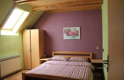 Municipality of Gracac Apartment | Pet-Friendly Retreat at Apartman Maja - Rated 8.6/10!