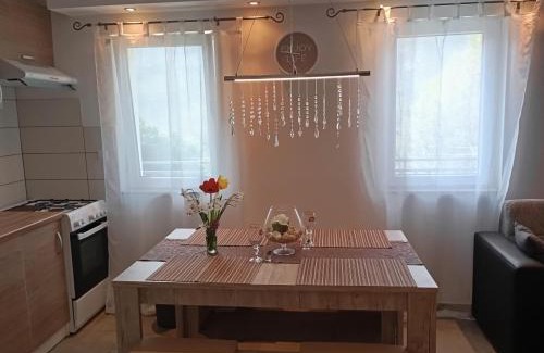 Rastovac Apartment | Family-Friendly Retreat at Apartman Maja Awaits You