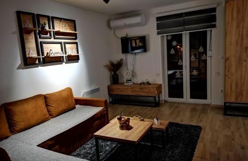Ciganska Mahala Apartment | Discover Apartman Mali Raj Zlatar: Guest Rated 9.8/10