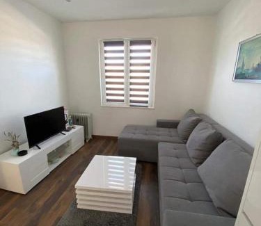 Sestanovac Apartment | Top-Rated Apartman MARA: Pet & Child Friendly Retreat