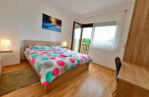 Lipovaca Dreznicka Apartment | Family-Friendly Getaway at Apartman Mate - Rated 9.2/10
