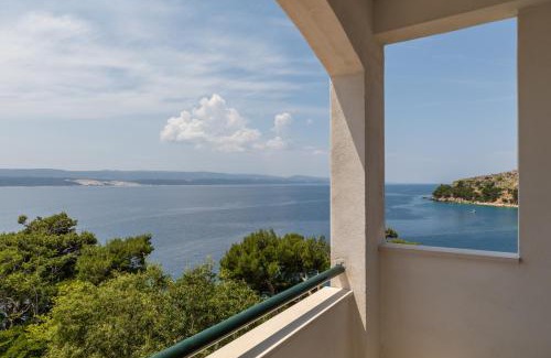Medici Apartment | Oceanfront Apartman Meira br6 with Perfect 10/10 Rating