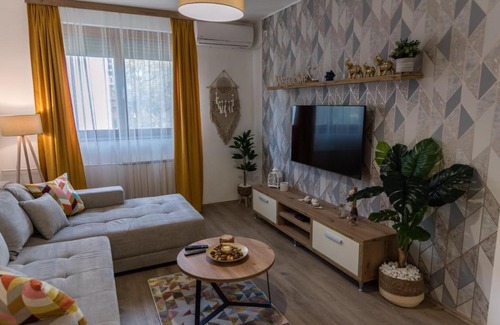 Palilula Apartment | Family-Friendly Stay at Apartman Mila23 - Guest Rated 9.9