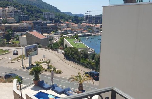 Przno Apartment | Guest Rated: 9.2 at Apartman Miločer - Family-Friendly Stay