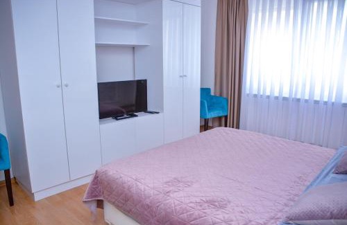 Teslic Apartment | Budget-Friendly Apartman Mona: Guest Rated 9.9/10
