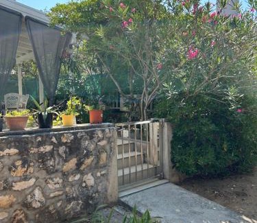 Gajac Apartment | Family-Friendly Apartman Moreno Near Gajac-Zrće Beach
