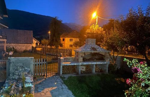 Montenegro Apartment | Pet-Friendly Retreat at Apartman Muratagic - 9.6/10 Rated