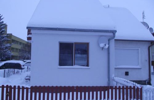 Bukfurdo Apartment | Pet-Friendly Apartman Nóra with a 9/10 Guest Rating